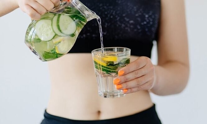 Cách nấu nước uống tan mỡ bụng