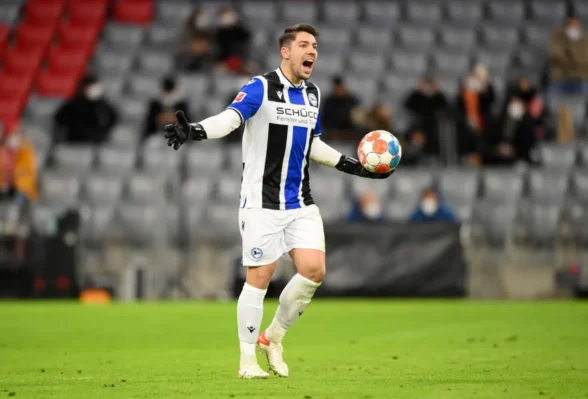 Hành Trình Đến Manchester City