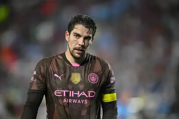 Thích Ứng Với Premier League